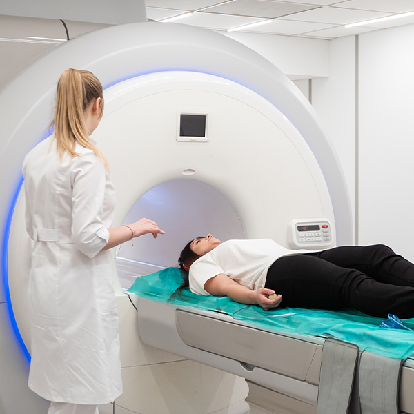 Investigație imagistică prin rezonanță magnetică (RMN) a coloanei vertebrale